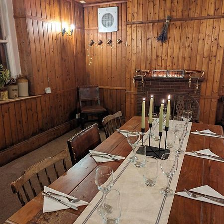ברידפורט The Three Horseshoes Inn מראה חיצוני תמונה