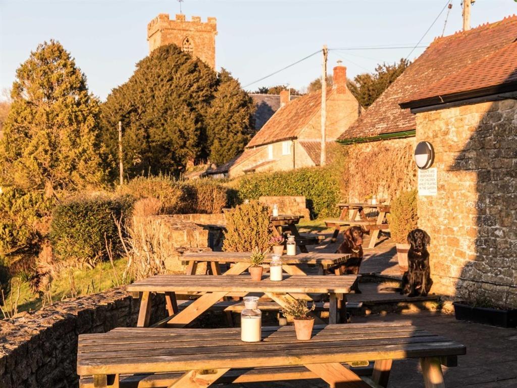 ברידפורט The Three Horseshoes Inn מראה חיצוני תמונה