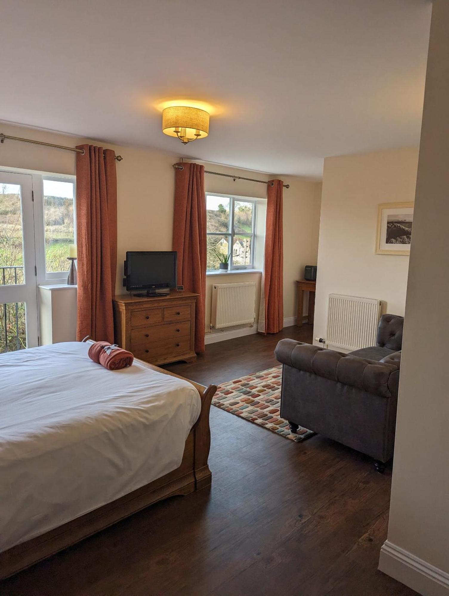ברידפורט The Three Horseshoes Inn מראה חיצוני תמונה