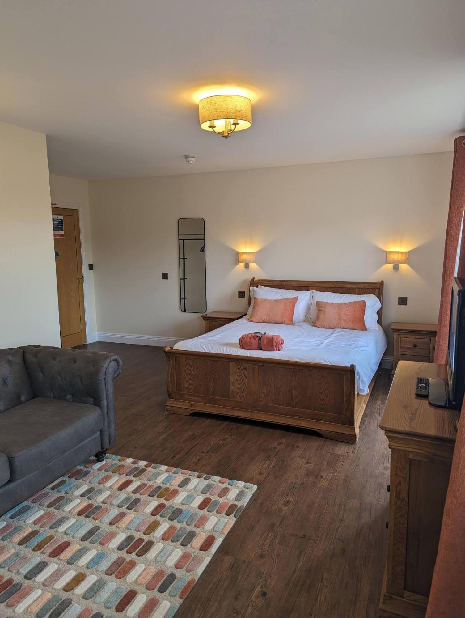 ברידפורט The Three Horseshoes Inn מראה חיצוני תמונה