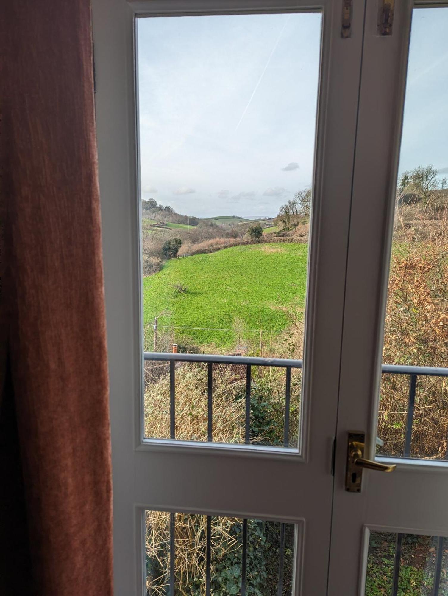 ברידפורט The Three Horseshoes Inn מראה חיצוני תמונה